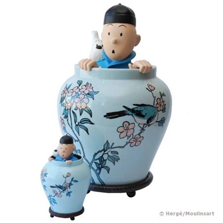 Figurine resin Tintin and Snowy in Vase, 17 cm