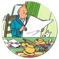 Tintin Magnet: Tintin reading the newspaper with Snowy (Moulinsart 16023)