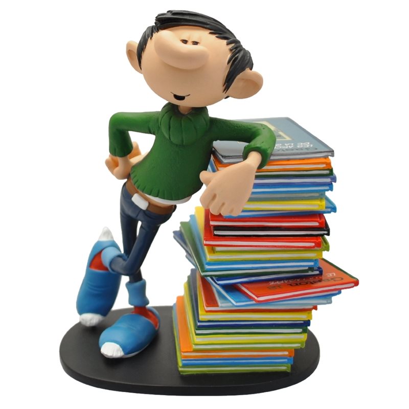 Gaston Lagaffe Statue Resin: Gaston leaning on a stack of comics, 17cm (Plastoy 321) 