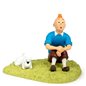 Tintin Statue Resin: Tintin and Snowy sit in the grass, 23 cm (Moulinsart 47001)