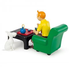 Tintin Statue Resin: Tintin and Snowy sit in the grass, 23 cm (Moulinsart 47001)