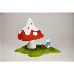 Figure Smurf with mushroom