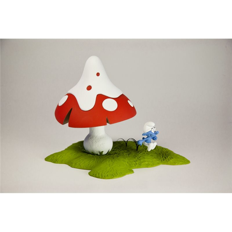 Figure Smurf with mushroom